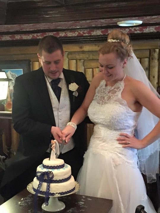 Karısı düğündeki sağdıçı ile aldattı - Resim: 1