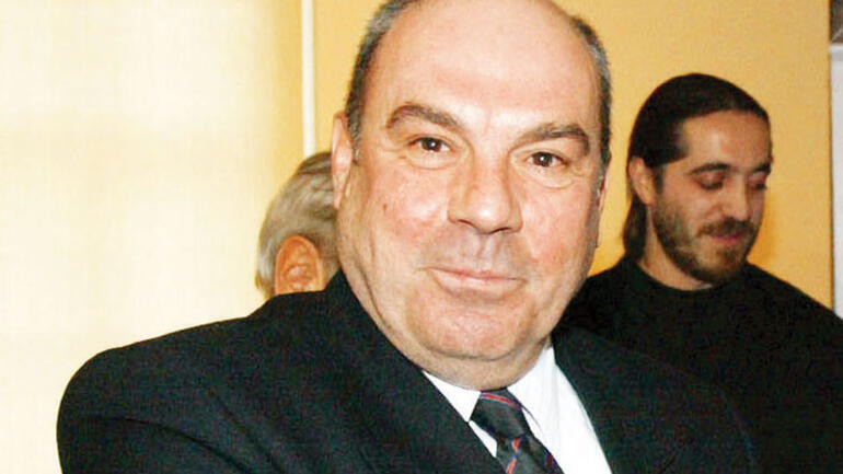 Profesörden mini etekli öğrencilere iğrenç saldırı! - Resim: 3