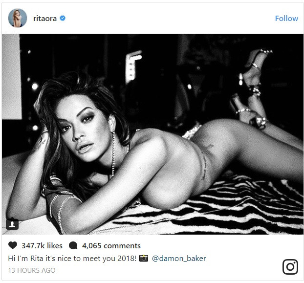 Rita Ora'dan 2018'e yatakta çıplak merhaba - Resim: 1
