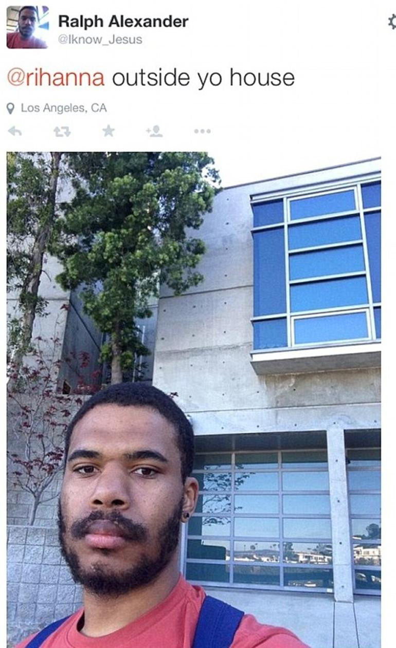 Rihanna'ya mastürbasyon videosu gönderip evine gitti! - Resim: 1