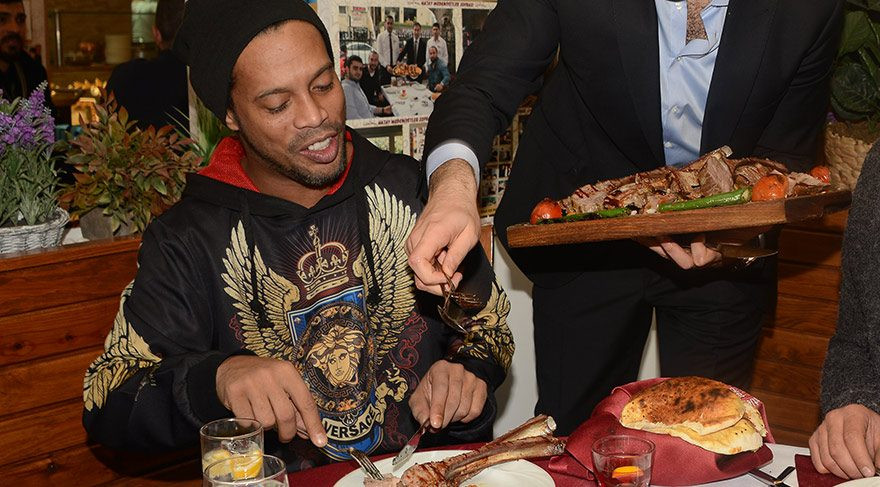 Acun Ilıcalı’dan Ronaldinho bombası! - Resim: 1