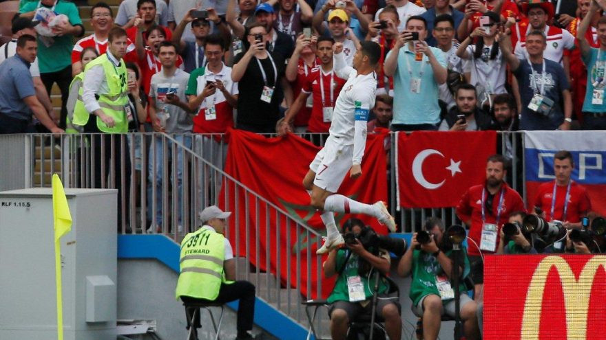 Ronaldo'nun Türk bayrağı içeren gol sevinci paylaşım rekorları kırdı - Resim: 1