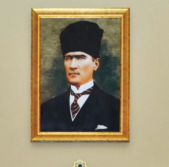 İstanbul Valiliği'nden skandal paylaşım: Atatürk'ün fotoğrafı ile oynadılar! - Resim: 2