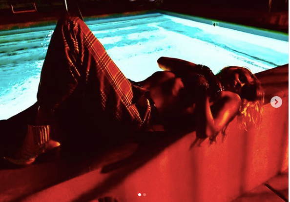 Miley Cyrus üstsüz pozuyla sosyal medyayı salladı - Resim: 1