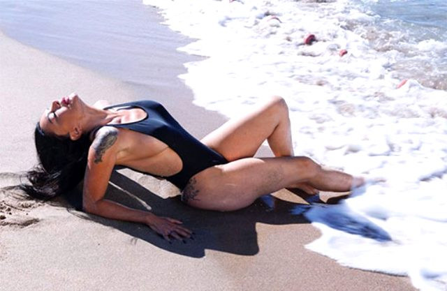 Taze gelin adayı Sevda Demirel'den cesur poz - Resim: 1