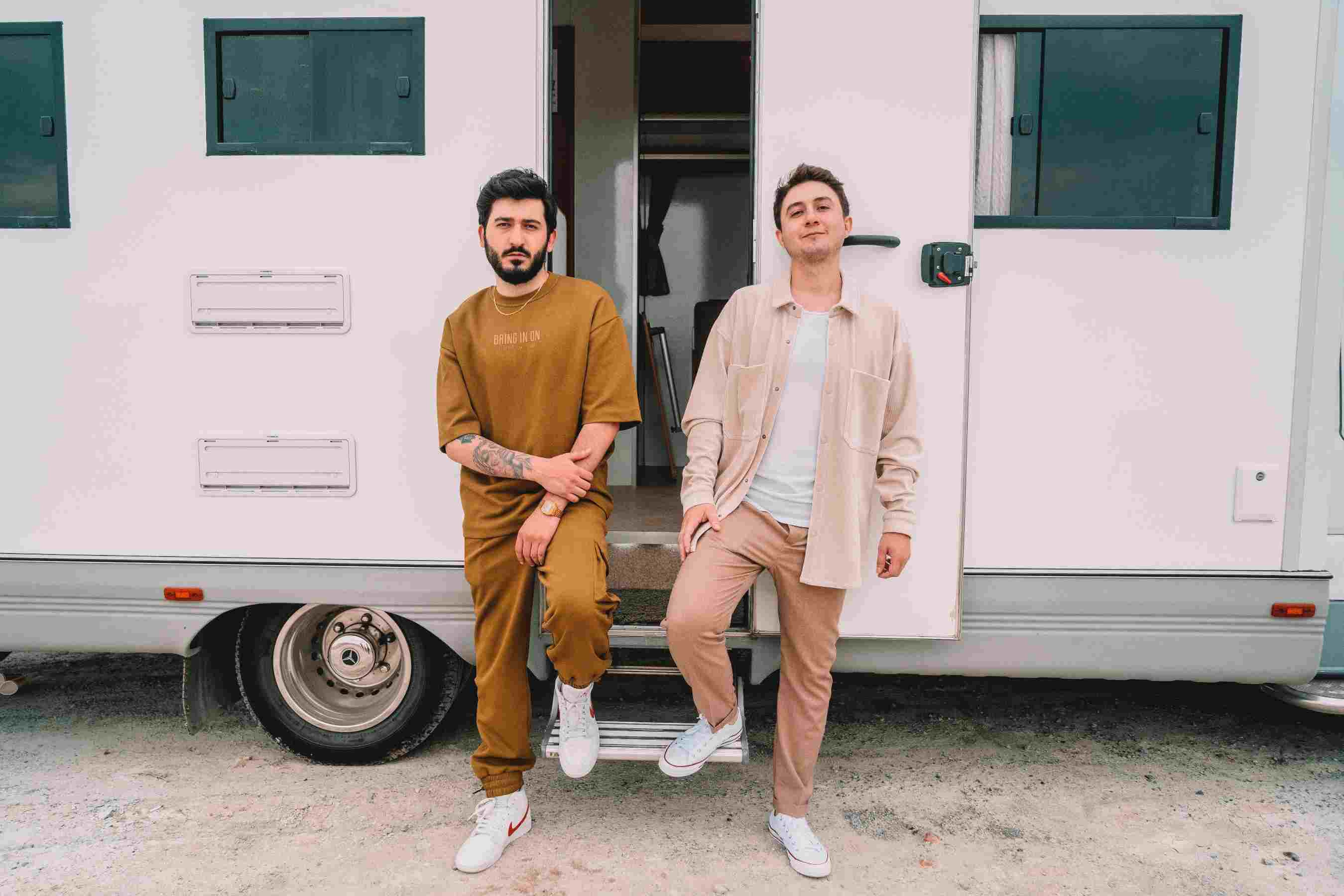 Tuğkan ve Aspova’nın ortak çalışması Ecel tüm dijital platformlarda yerini aldı - Resim: 1