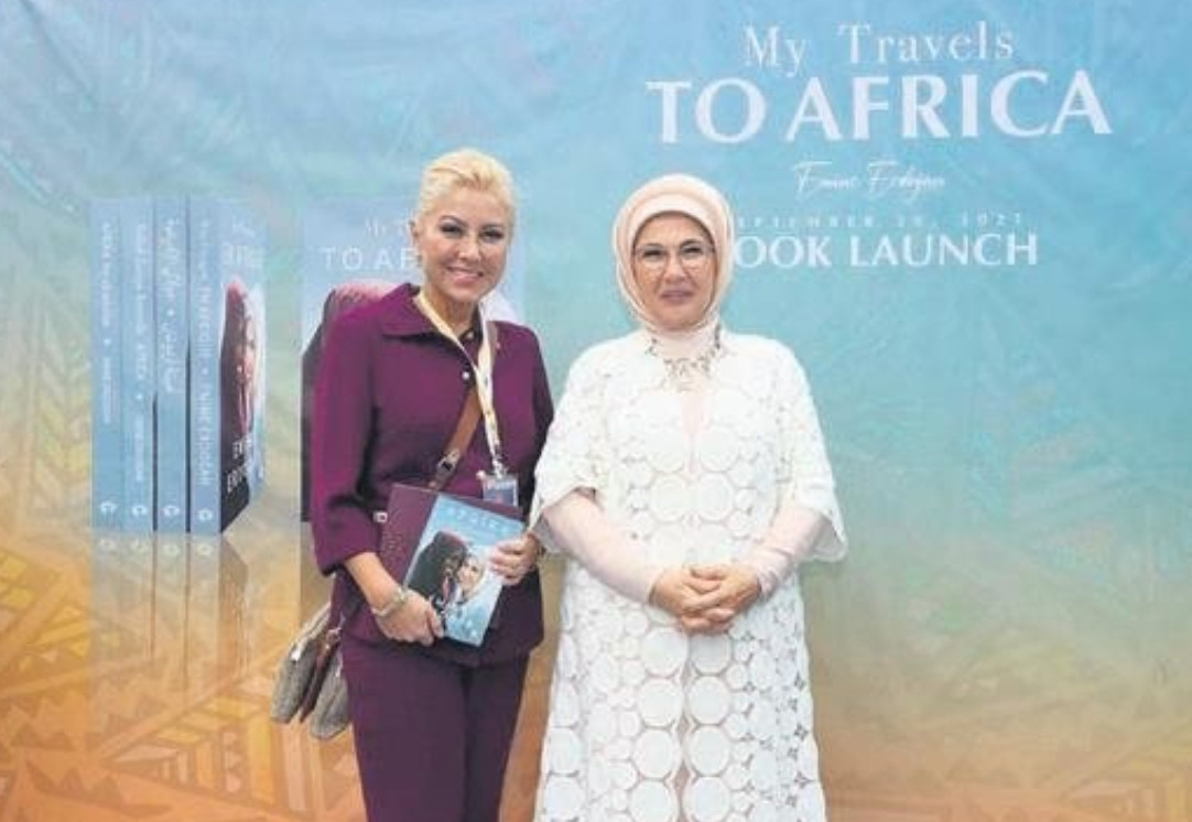 AKP Medyasının Yandaş Kalemleri Emine Hanım'ın Kitabını Öve Öve Bitiremedi - Resim: 1