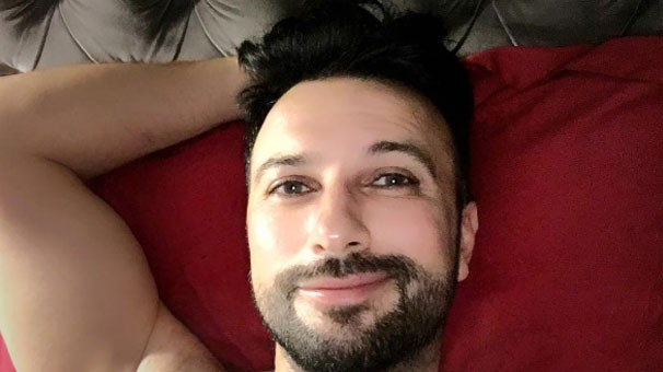 Tarkan'ın yatak pozu Instagram'ı salladı! - Resim: 1