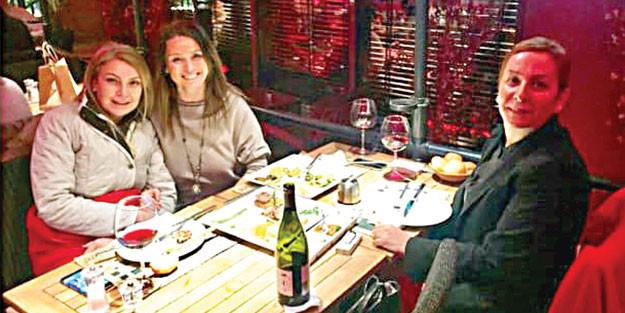 Erdoğan Yobaz Akit'in Saldırdığı Kadın Bürokratı Terfi Ettirdi! - Resim: 1