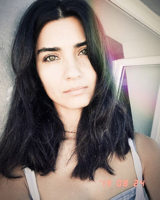 Tuba Büyüküstün'ün makyajsız fotoğrafına beğeni yağdı - Resim: 1