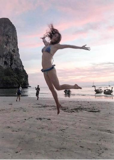 Tuba Ünsal uçtu! - Resim: 1