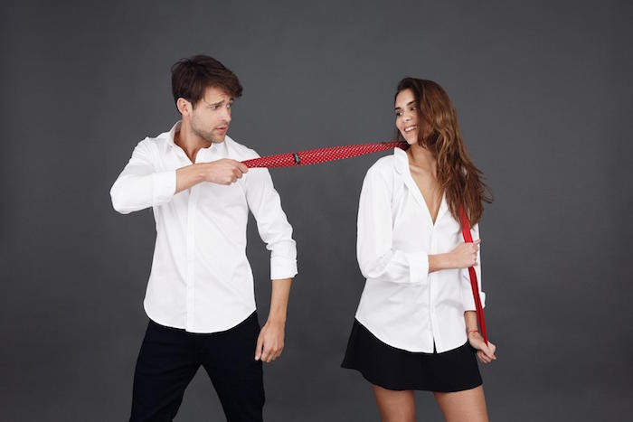 Artık kadınlar erkek gömleği giyiyor - Resim: 2