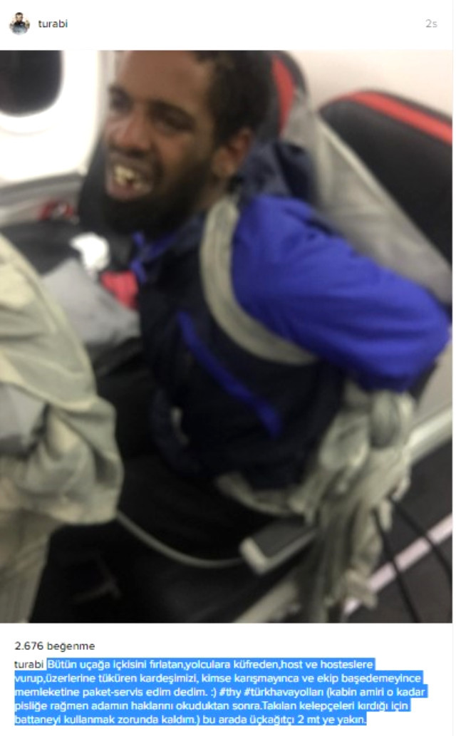 Survivor Turabi uçakta taşkınlık yapan yolcuyu battaniyeyle paketledi - Resim: 1