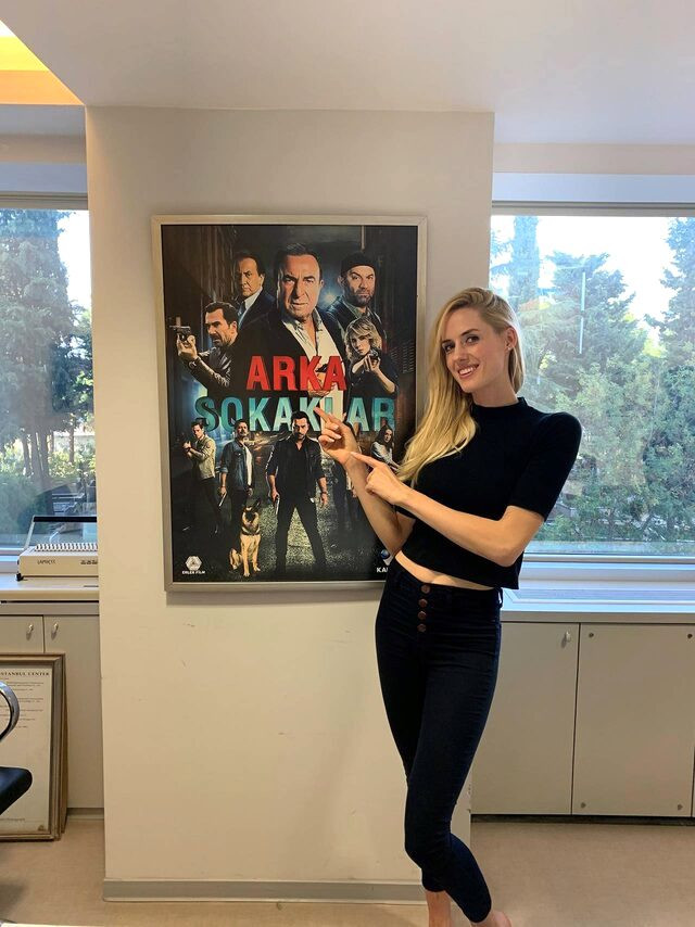 Arka Sokaklar'da şok: Wilma Elles diziyi bırakıyor - Resim: 1