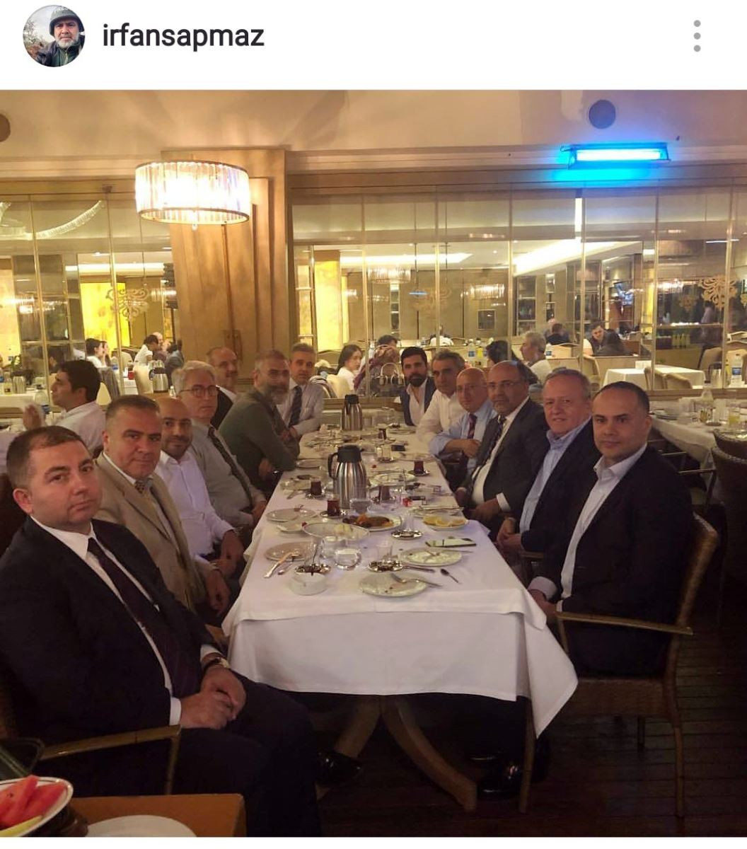 Demirören’in A takımı iftarda buluştu! İlk aile pozu geldi - Resim: 1