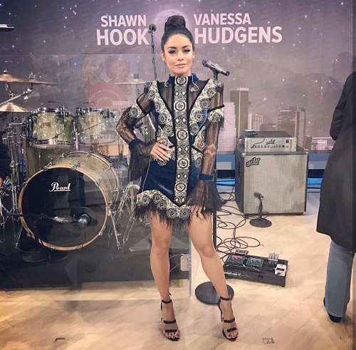 Aynı elbiseyi giyen ünlü kadınlar sosyal medyanın diline düştü - Resim: 2