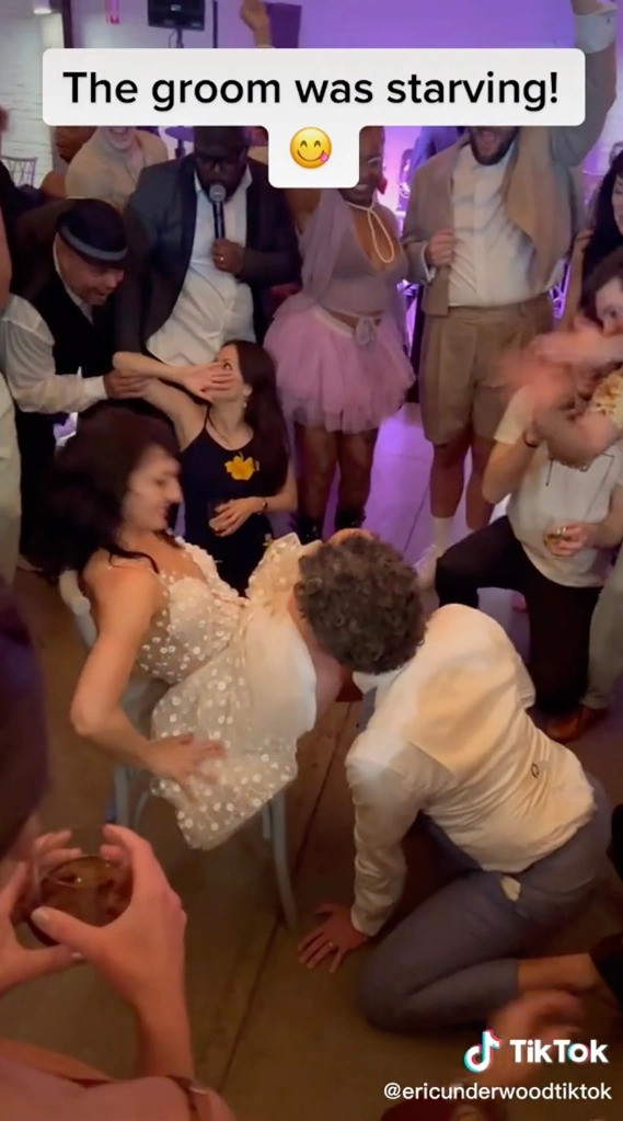 Gelin ve Damat Düğün Dansını Abartınca... - Resim: 1