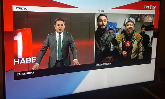 TRT Ana Haber'de akıl almaz anlar: Diriliş Ertuğrul kostümüyle - Resim: 1