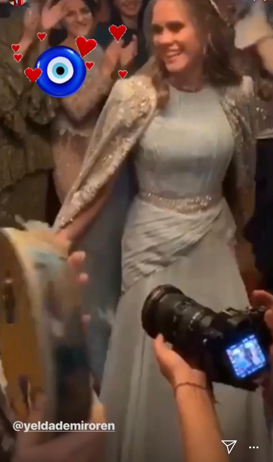 Hürriyet ve Sabah’ın kına gecesi: Demirören ve Kalyoncu dünür oldu - Resim: 2