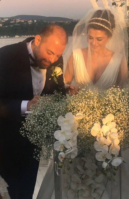 Kalbimdeki Deniz oyuncusu Zeynep Aydemir ile Tarık Şarlıgil evlendi - Resim: 2